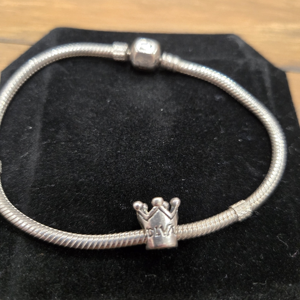 Chamilia Diva Crown Charm